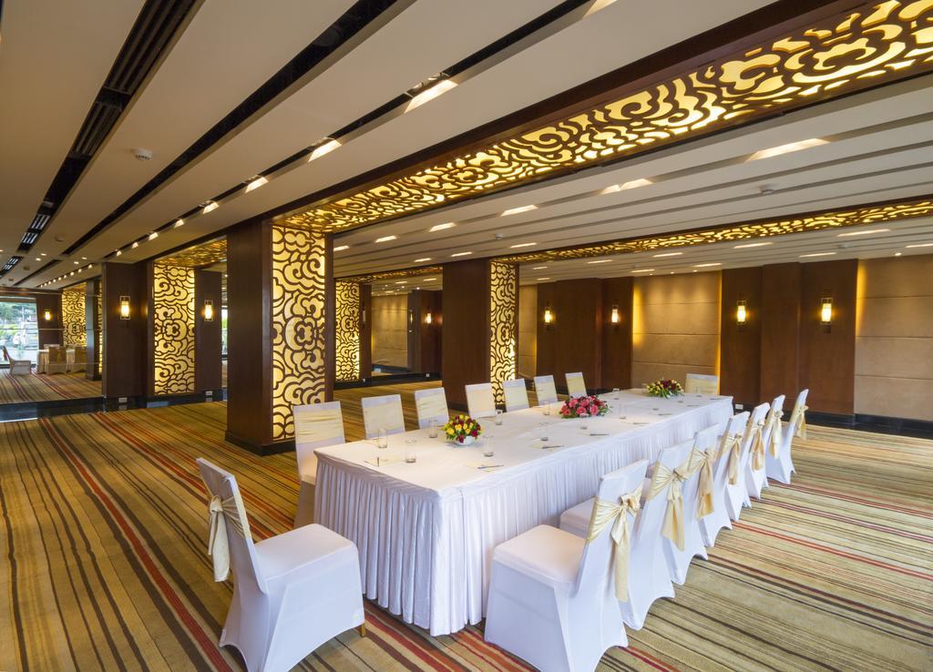 Dolphin Hotel Visakhapatnam Buitenkant foto