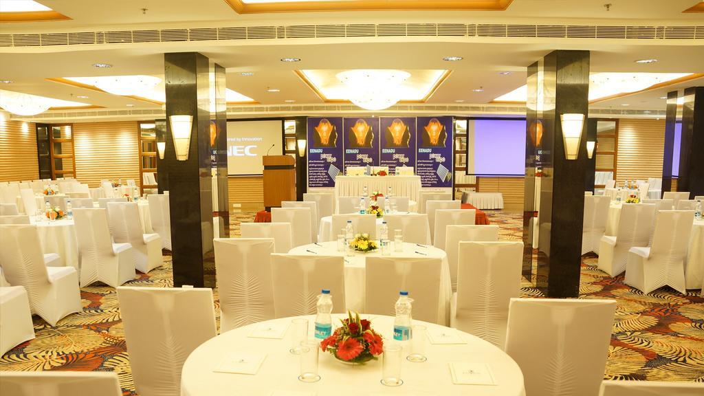 Dolphin Hotel Visakhapatnam Buitenkant foto